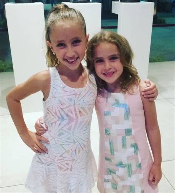 Ava Kolker with her sister Lexy Kolker.