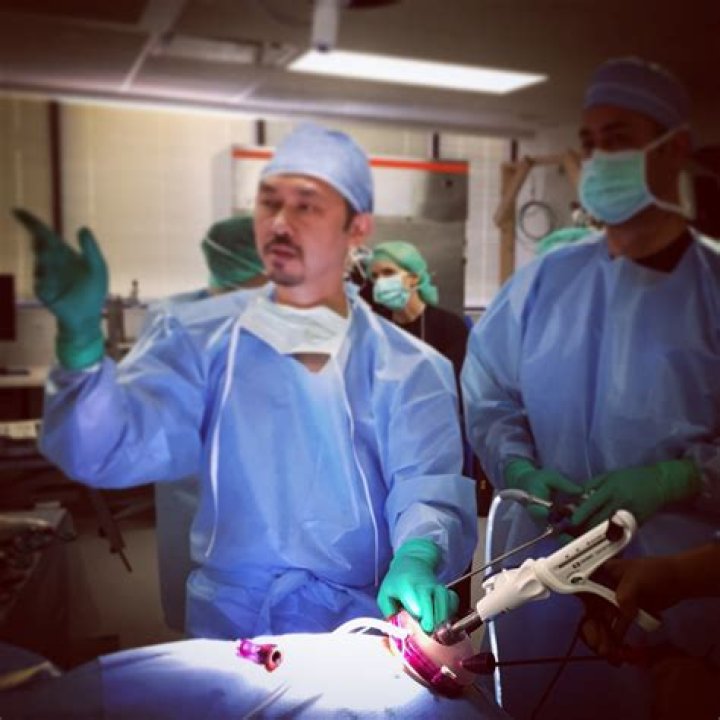 Dr. Duc Vuong, Assistant Surgeon and authorn
