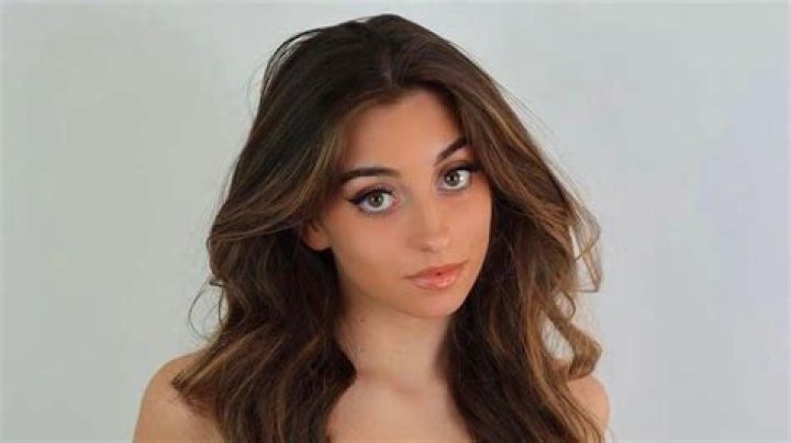 Lea Martinez (Slayeas)'s pet No Pets (Lea Martinez - Slayeas)