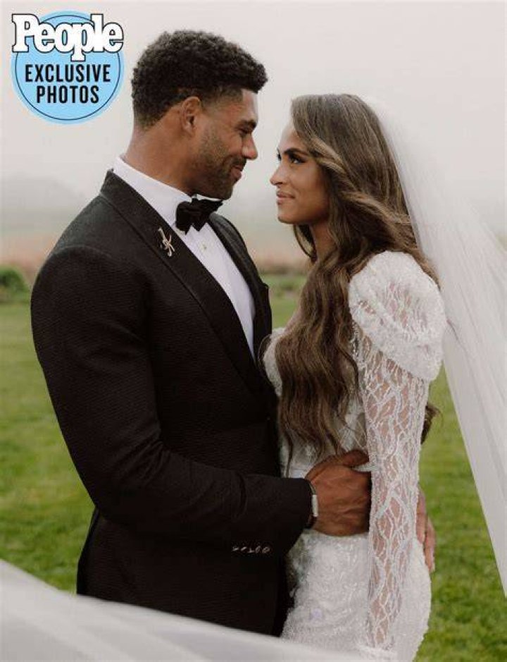 Olympian Sydney McLaughlin marries former NFL player Andre Levrone Jr. Sydney McLaughlin and Andre Levrone Jr